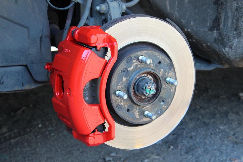 Jarrujen tarkastus ja kevyet vaihtotyöt